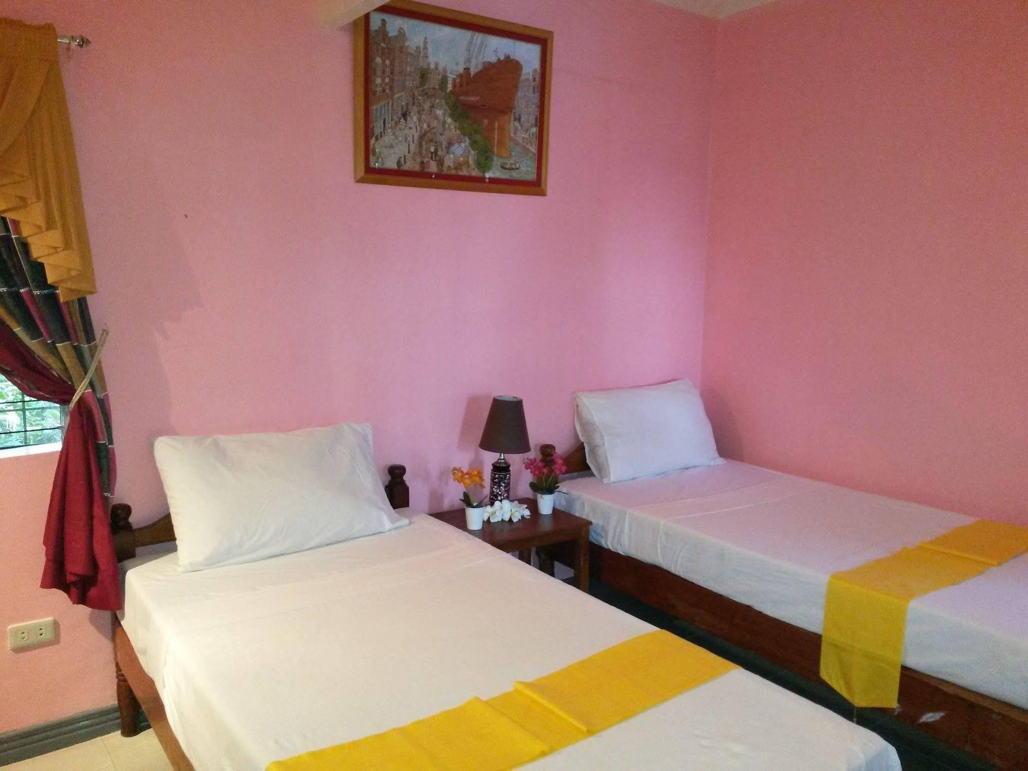 Reddoorz Premium @ Flower Beach Anda Anda  Εξωτερικό φωτογραφία