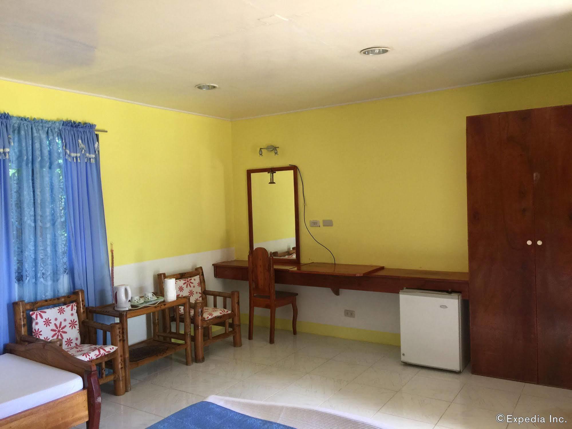 Reddoorz Premium @ Flower Beach Anda Anda  Εξωτερικό φωτογραφία