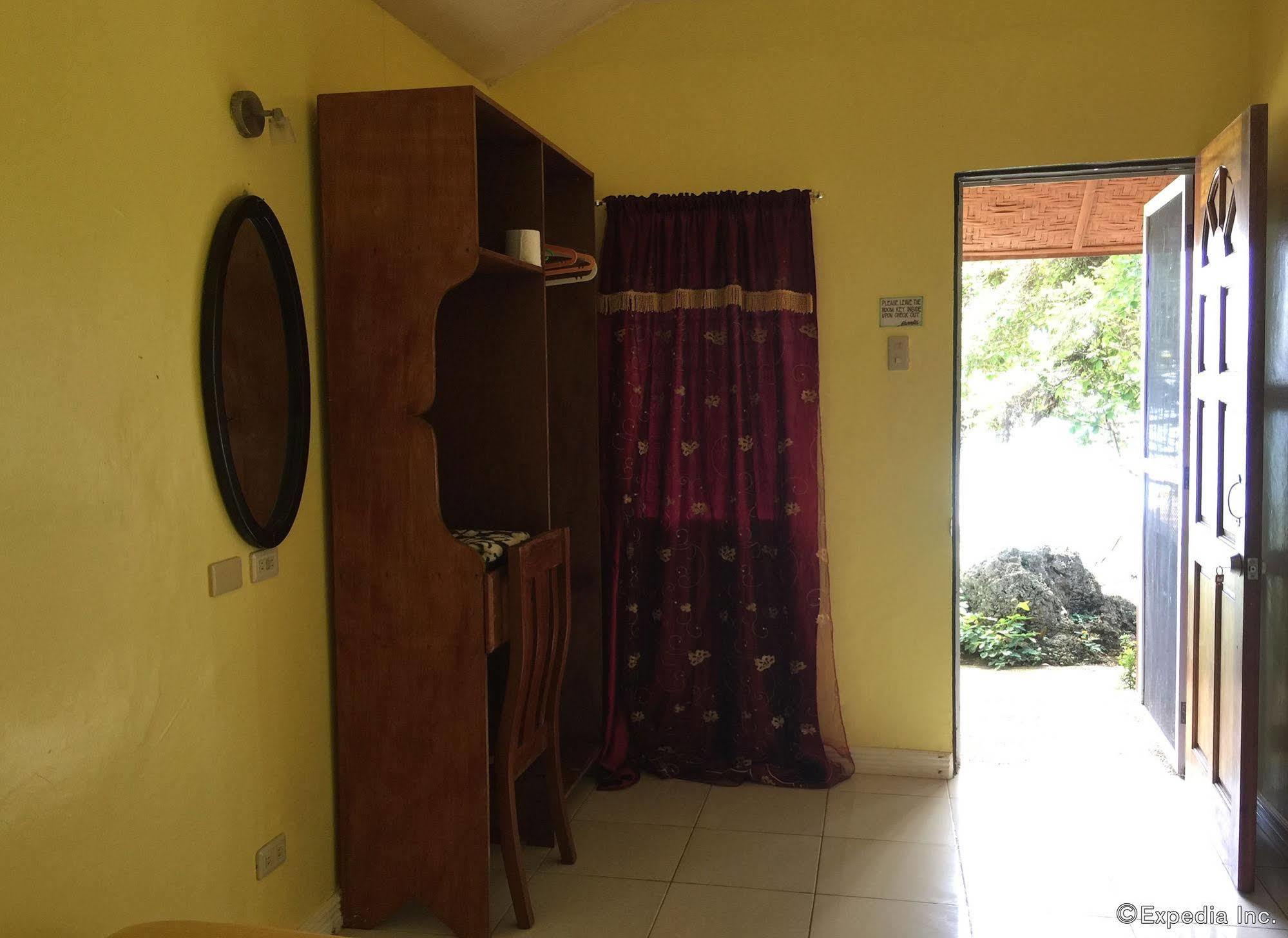 Reddoorz Premium @ Flower Beach Anda Anda  Εξωτερικό φωτογραφία