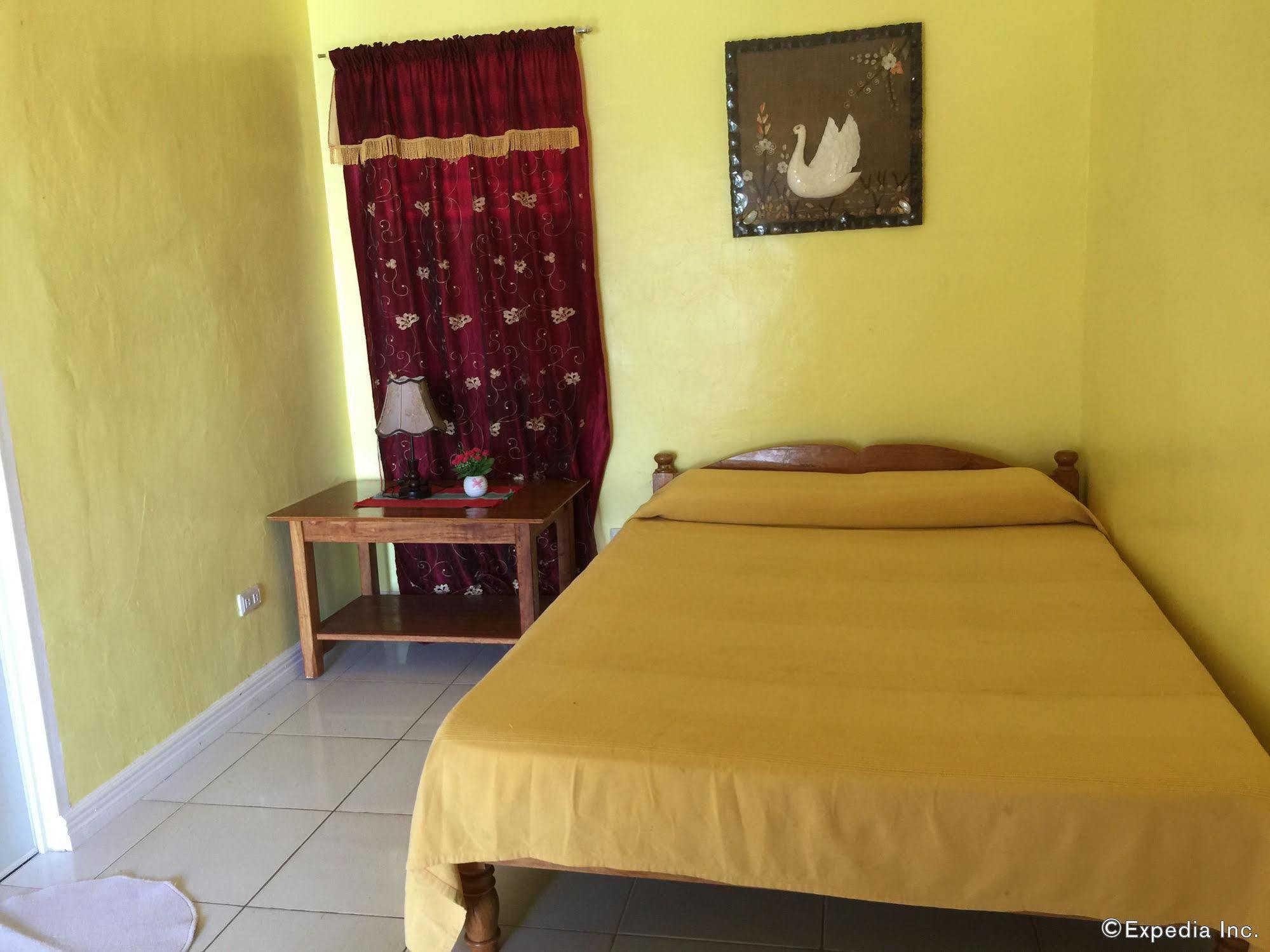 Reddoorz Premium @ Flower Beach Anda Anda  Εξωτερικό φωτογραφία